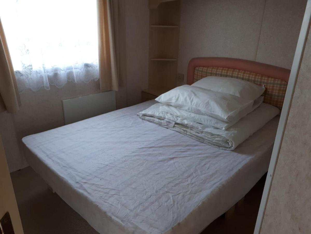 Готель 8 Berth On Coral Beach Інголдмеллс Екстер'єр фото