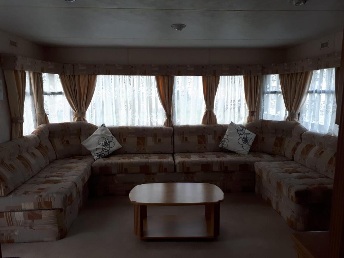 Готель 8 Berth On Coral Beach Інголдмеллс Екстер'єр фото