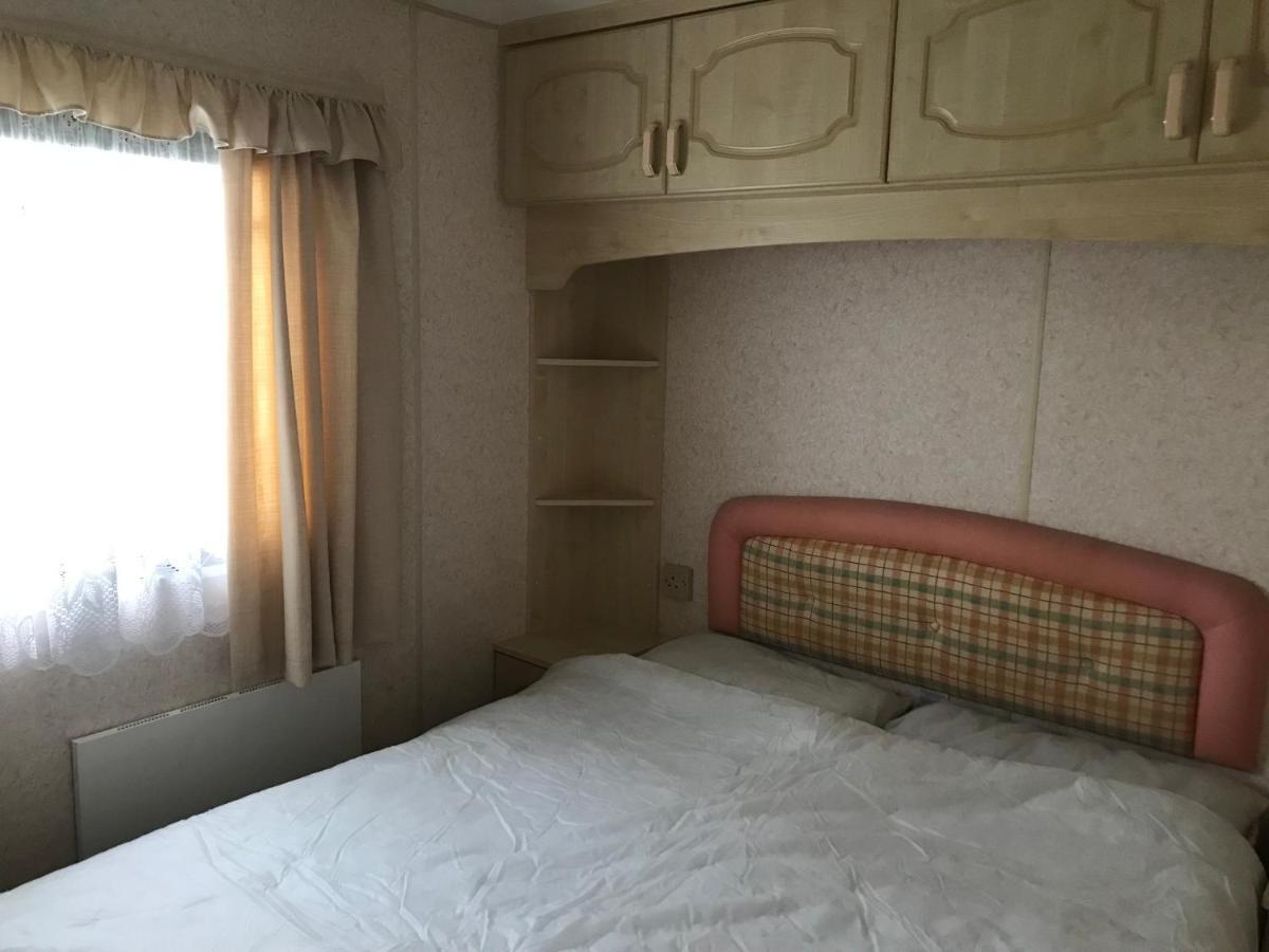 Готель 8 Berth On Coral Beach Інголдмеллс Екстер'єр фото