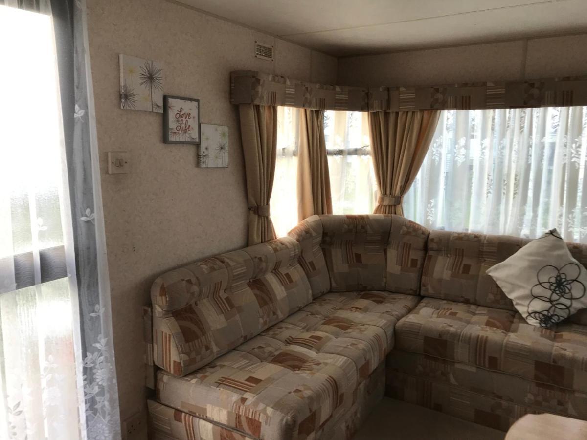 Готель 8 Berth On Coral Beach Інголдмеллс Екстер'єр фото